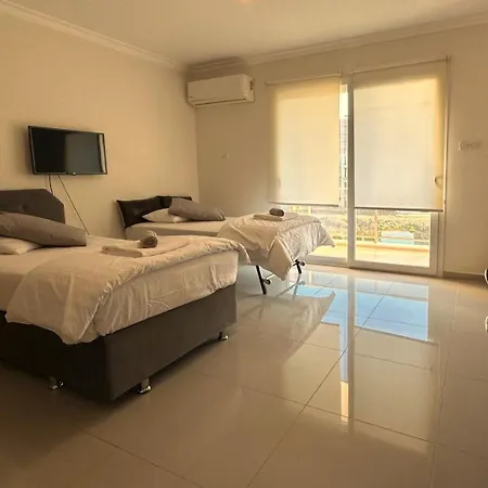 Spacious In A Complex With A Swimming Pool Royal Sun 40 By Myguest Cyprus Апартаменты
